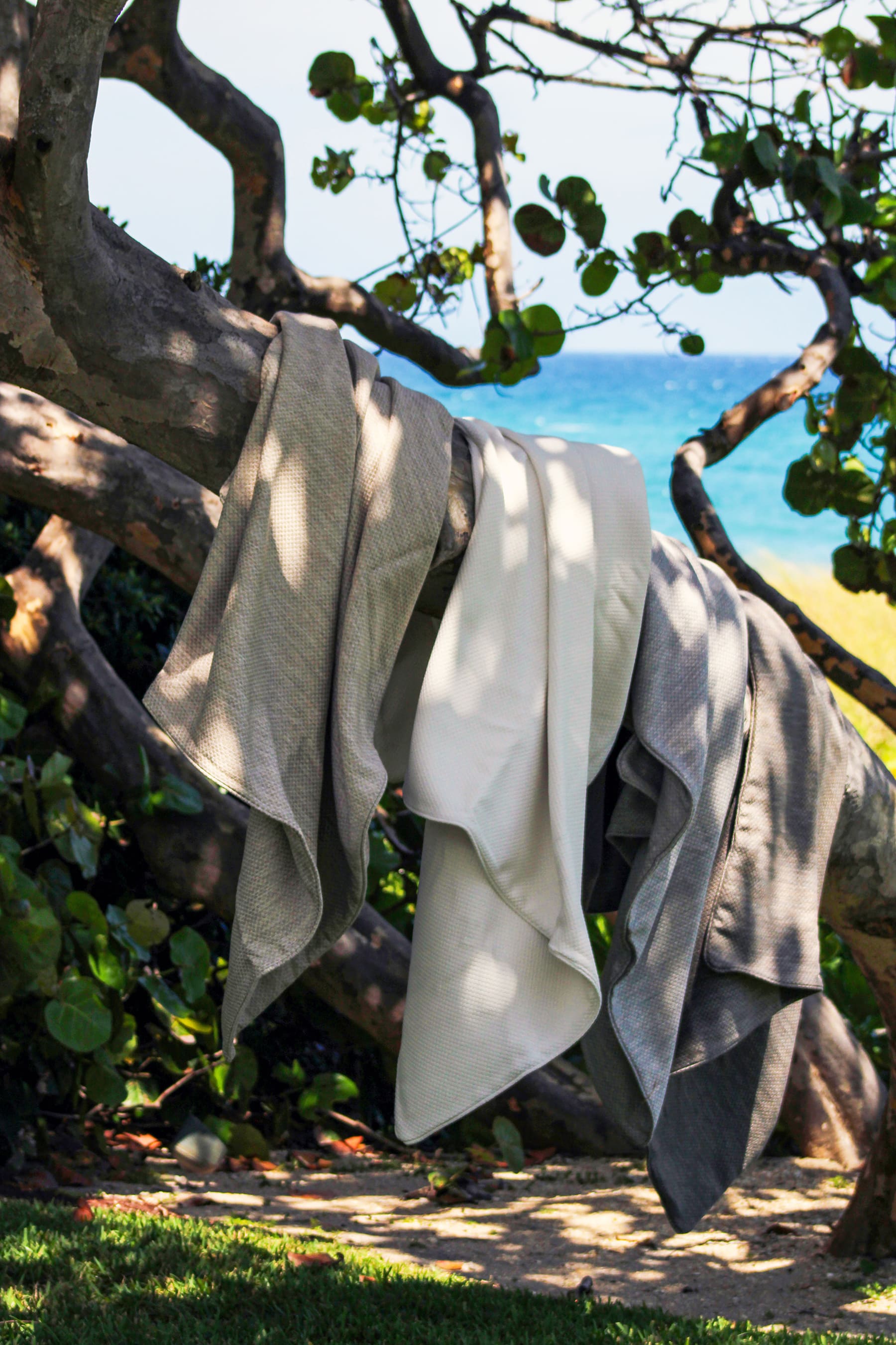 LANE VENTURE  Decorative Throw